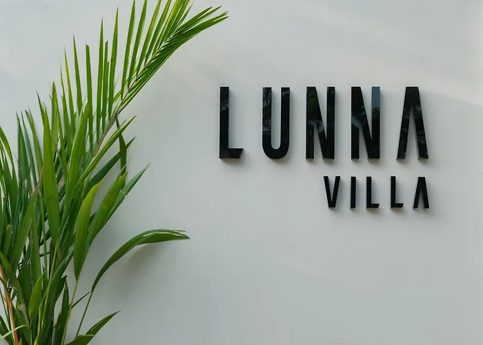 Lunna Villa